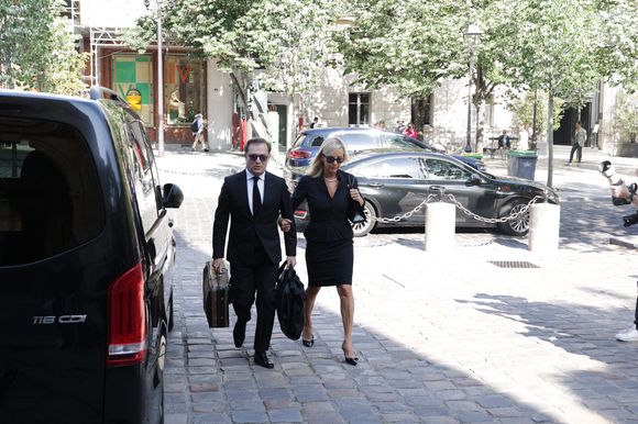 Renaud Capucon et Laurence Ferrari assistent aux obsèques de Philippe Labro à l'église Saint Germain des Prés à Paris, France, le 13 juin 2025. Philippe Labro, journaliste, auteur, réalisateur et compositeur prolifique, est décédé à l'âge de 88 ans des suites d'un cancer le 4 juin. Photo by Nasser Berzane/ABACAPRESS.COM