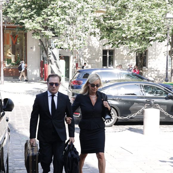 Renaud Capucon et Laurence Ferrari assistent aux obsèques de Philippe Labro à l'église Saint Germain des Prés à Paris, France, le 13 juin 2025. Philippe Labro, journaliste, auteur, réalisateur et compositeur prolifique, est décédé à l'âge de 88 ans des suites d'un cancer le 4 juin. Photo by Nasser Berzane/ABACAPRESS.COM