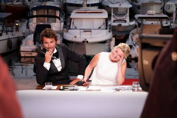 Exclusif -  Bertrand Chameroy, Anne-Elisabeth Lemoine, sur le plateau de l'émission "C à vous" lors du 78ème Festival International du Film de Cannes, France, le 23 mai 2025. © Jack Tribeca/Bestimage