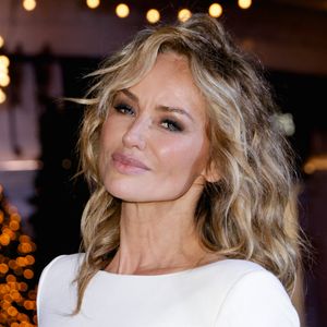 Elle a réussi à se construire une nouvelle notoriété à la télévision dans des émissions à succès.

Adriana Karembeu - Personnalités lors de la soirée d'inauguration "Noël du BHV Marais" à Paris. Le 6 novembre 2024
© Coadic Guirec / Bestimage