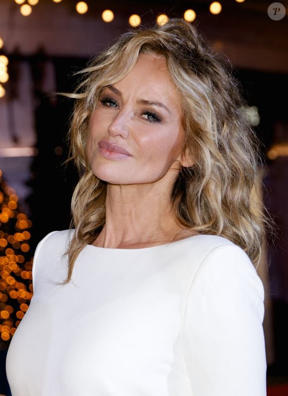 Elle a réussi à se construire une nouvelle notoriété à la télévision dans des émissions à succès.

Adriana Karembeu - Personnalités lors de la soirée d'inauguration "Noël du BHV Marais" à Paris. Le 6 novembre 2024
© Coadic Guirec / Bestimage