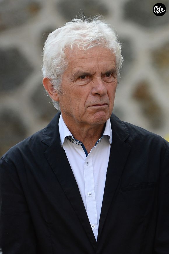 Claude Sérillon - Les célébrités lors de l'hommage rendu aux obsèques de Françoise Coquet au cimetière de Montmartre à Paris le 24 juillet 2026. Agence / Bestimage