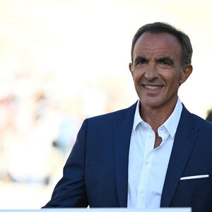Nikos Aliagas - Passation de la flamme olympique de la Grèce à la France au stade panathénaïque d’Athènes, Grèce, le 26 avril 2024. © Nikos Zagas/Bestimage