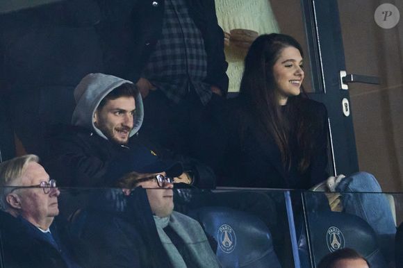 Le 16 octobre 2023, ils se sont mariés lors d’une belle cérémonie traditionnelle

La nouvelle recrue du PSG, Khvicha Kvaratskhelia et sa femme Nitsa Tavadze - Célébrités assistent au match de Ligue des champions entre le PSG et Manchester City (4-2) au Parc des Princes à Paris le 22 janvier 2025. © Cyril Moreau/Bestimage