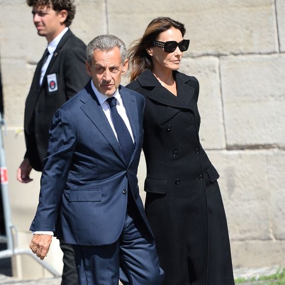 Cette propriété de 300 hectares produit notamment du vin et de l’huile d’olive.

Nicolas Sarkozy et Carla Bruni aux obsèques de Mathilde Favier en l'église Saint-Sulpice à Paris le 31 août 2026.

© Clement Prioli/Bestimage
