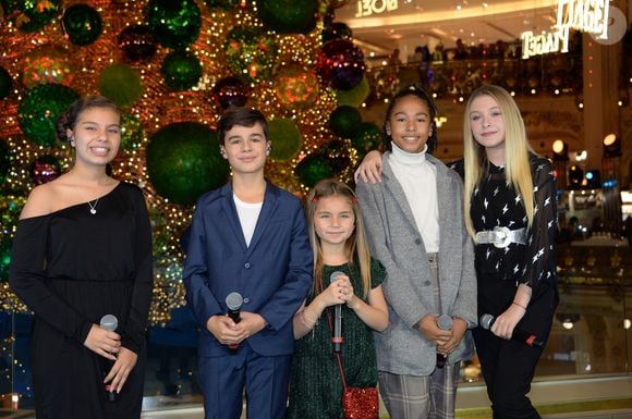 Kids United Nouvelle Génération ( Ilyana, Nathan, Valentina, Dylan et Gloria ) - Inauguration du sapin de Noël des Galeries Lafayette à Paris le 7 novembre 2018. © Veeren/Bestimage