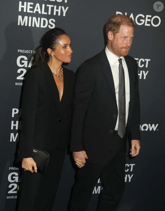 Le prince Harry, duc de Sussex et Meghan Markle, duchesse de Sussex, lors du 3ème gala annuel du projet "Healthy Minds" aux Spring Studios à New York, le 9 octobre 2025. Photo : Zuma Press / Bestimage