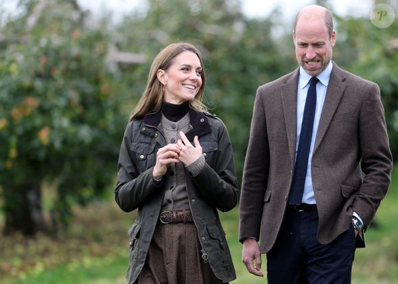 Le prince et la princesse de Galles (Le prince William, prince de Galles, et Catherine (Kate) Middleton, princesse de Galles) lors d'une visite à Long Meadow Cider à Portadown, dans le comté d'Armagh, une exploitation familiale qui est passée de la culture traditionnelle de pommes à la production de cidres, jus et vinaigres artisanaux primés. 
©PA Photo/ Bestimage