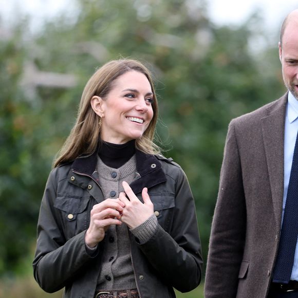 Le prince et la princesse de Galles (Le prince William, prince de Galles, et Catherine (Kate) Middleton, princesse de Galles) lors d'une visite à Long Meadow Cider à Portadown, dans le comté d'Armagh, une exploitation familiale qui est passée de la culture traditionnelle de pommes à la production de cidres, jus et vinaigres artisanaux primés. 
©PA Photo/ Bestimage