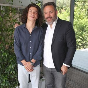 Bruce Toussaint et son fils Noé lors des Internationaux de France de Tennis de Roland Garros 2023, à Paris, France, le 6 juin 2023.
© Bertrand Rindoff/Bestimage