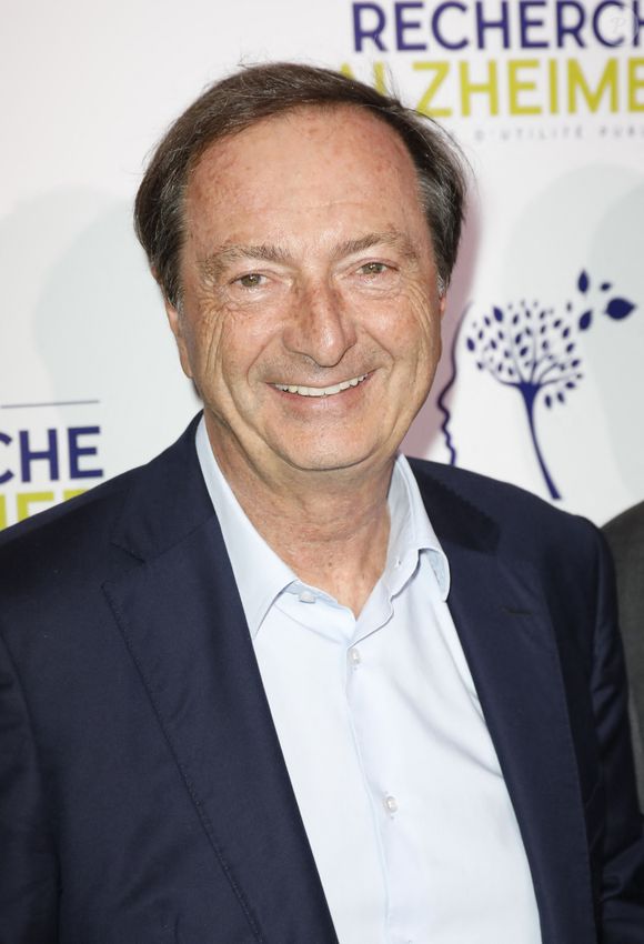 Quelques stations ont pu appliquer ponctuellement de faibles réductions, mais la hausse des prix a rapidement repris, comme le rapporte "Le Figaro". 

Michel-Édouard Leclerc - Photocall du XVème gala pour la Fondation Recherche Alzheimer à l'Olympia à Paris le 14 mars 2022. Sous la direction artistique de P. Souchon, des grands noms de la chanson française se mobilisent autour d'un concert sur le thème " 2 générations chantent pour la 3ème". L'intégralité des bénéfices de cette soirée servira à financer la recherche sur la maladie d'Alzheimer. © Photo Marc Ausset-Lacroix/Bestimage