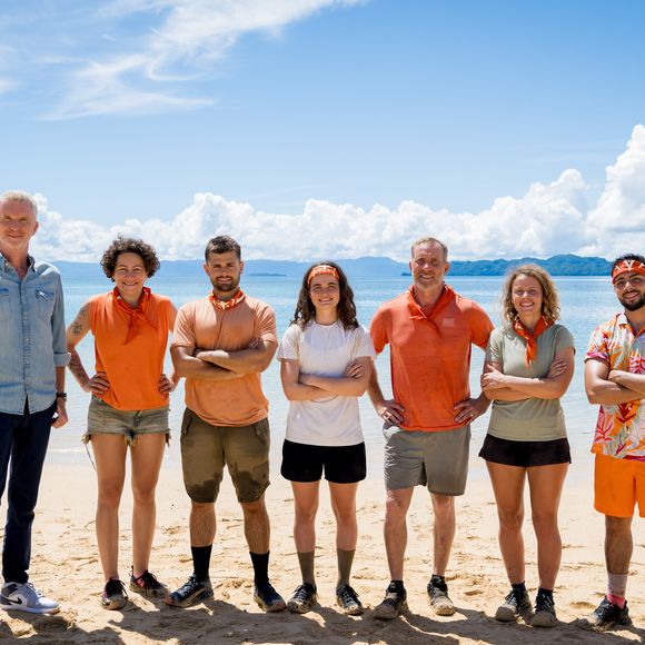 Les 24 aventuriers sont divisés en quatre équipes : le Nord, le Sud, l'Est et l'Ouest.

La tribu de l'Ouest dans "Koh-Lanta, La Revanche des 4 Terres"