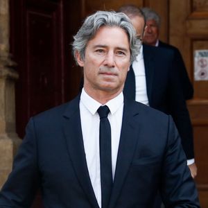 Charlotte Chandellier, première femme de Laurent Solly et mère de Victoire et Sixtine, est décédée en 2007 à l'âge de 35 ans.

Laurent Solly - Sorties des obsèques de Philippe Labro en l'église de Saint-Germain-des-Prés à Paris le 13 juin 2025. © Dominique Jacovides - Christophe Clovis / Bestimage