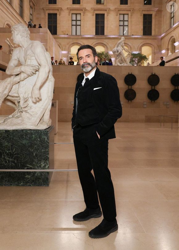 Paris, France - Daniel Roseberry - Le Musée du Louvre accueille les invités du premier Grand Dîner du Louvre avec un cocktail raffiné. Cette soirée, qui mêle art, mode et philanthropie, ouvre la voie à un dîner de gala préparé par la chef étoilée Anne-Sophie Pic.
Crédit : Backgrid USA / Bestimage