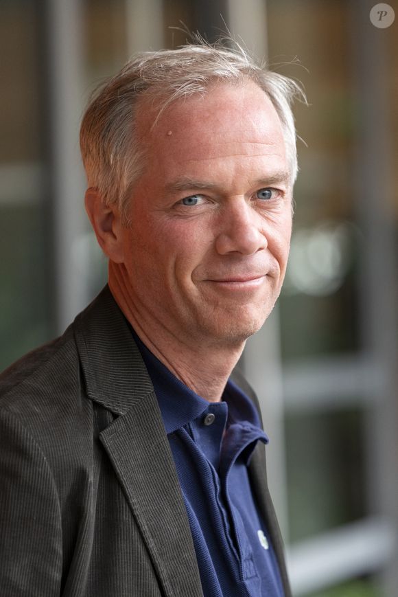 Julien Arnaud au village lors des Internationaux de France de Tennis de Roland Garros 2025. Paris, le 27 mai 2025. 
© Moreau / Jacovides / Bestimage