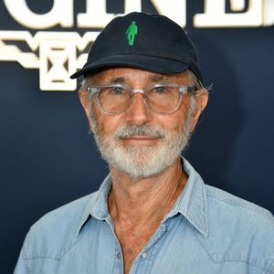 Exclusif - Thierry Lhermitte dans l’espace VIP “le Pavillon Eiffel,” lors de la 12ème édition Longines Paris Eiffel Jumping au pied de la Tour Eiffel sur le Champ-de-Mars à Paris, France le 21 juin 2026 © Perusseau / Veeren / Bestimage