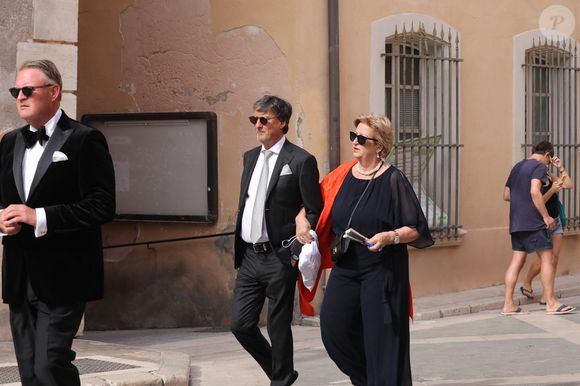 Quelques proches et personnalités politiques étaient présents lors du mariage.

Mariage civil de Ralf Schumacher avec Etienne Bousquet-Cassagne à Saint-Tropez le 30 mai 2026. © Franz Chavaroche/Bestimage