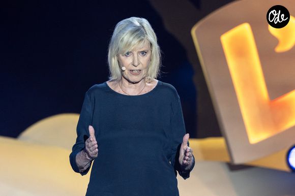 Chantal Ladesou durant l'enregistrement de la seconde soirée de "L'humour à la plage" pour la 3eme édition du festival de Juan les Pins à la pinède Gould le 27 juin 2026. © Jack Tribeca/Bestimage