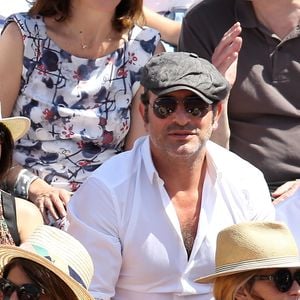 Jean Dujardin, son fils (Simon) et sa compagne Nathalie Péchalat - Des personnalités dans les tribunes lors de la finale des Internationaux de tennis de Roland-Garros à Paris, le 7 juin 2015.
MERCI DE FLOUTER LA TÊTE DES ENFANTS AVANT PUBLICATION
