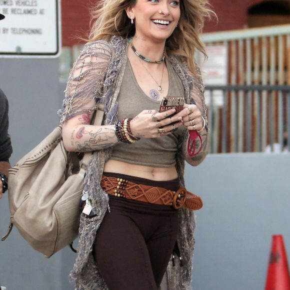 Paris Jackson se promène avec son frère Prince Michael Jackson II avant de se produire en concert dans la soirée à Hollywood le 16 septembre 2021. © Coleman-Rayner / Bestimage
