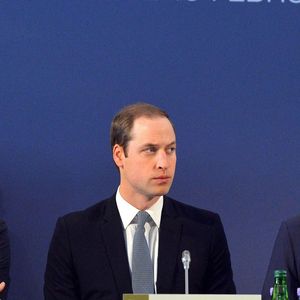 Cela faisait longtemps que le père et son fils n'avaient pas pris le temps de discuter.

Le prince Harry et le duc de Cambridge écoutent le prince de Galles prononcer un discours lors de la conférence sur le commerce illégal d'espèces sauvages qui s'est tenue à Lancaster House à Londres, au Royaume-Uni, le jeudi 13 février 2014. © Stillwell John/PA Photos/ABACA