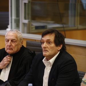 Pierre Palmade au tribunal de Melun avec ses avocats pour son procès pour blessures involontaires à la suite d'un accident de la route en février 2023 dans lequel sa voiture a percuté un autre véhicule à Melun. Le 20 novembre 2024. © Christophe Clovis / Bestimage