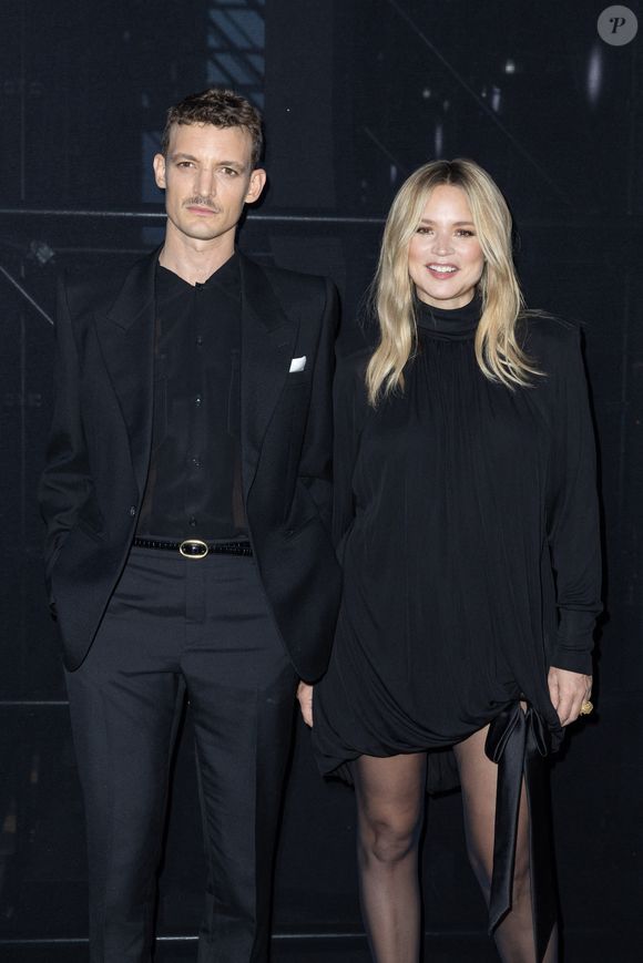 Niels Schneider et sa compagne Virginie Efira - Photocall du défilé Saint Laurent Womenswear Printemps/été 2024 dans le cadre de la Fashion week de Paris le 26 septembre 2023 à Paris. © Olivier Borde/Bestimage