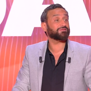 Cyril Hanouna donne des nouvelles de Valérie Bénaïm dans "Touche pas à mon poste", C8