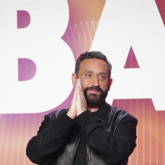 Exclusif - Cyril Hanouna, sur le plateau de l’émission « TPMP » présentée par C.Hanouna et diffusée en direct sur Youtube et sur toutes les box (SFR, FREE, Bouygues, MyCanal etc), Paris, France. © Jack Tribeca / Bestimage