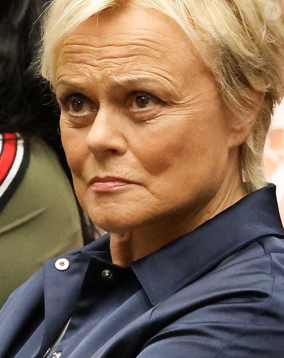 Muriel Robin - Avant-première du téléfilm "Les yeux Grands Fermés" à l’Amphithéâtre Marcel Long du Secrétariat d'Etat chargé de l'Enfance à Paris le 26 septembre 2023. © Coadic Guirec / Bestimage