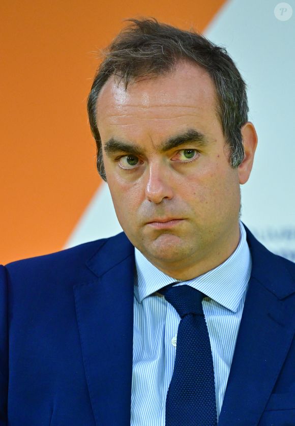 Sébastien Lecornu, Ministre des Armées, lors de sa participation au "Rencontre des entrepreneurs (LAREF25)" (Jour 2) au stade Roland Garros à Paris, France, le 28 août 2025. © Christian Liewig/Bestimage