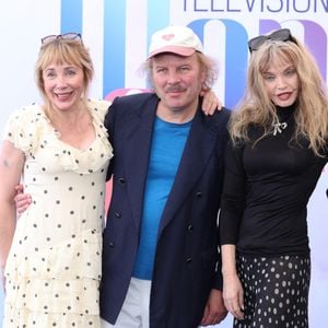 Philippe Katerine, Julie Depardieu, Arielle Dombasle - Photocall de 'Les derniers jours de Charles Baudelaire' lors de la 65eme édition du Festival TV De Monte Carlo le 14 Juin 2026 © Denis Guignebourg /Bestimage