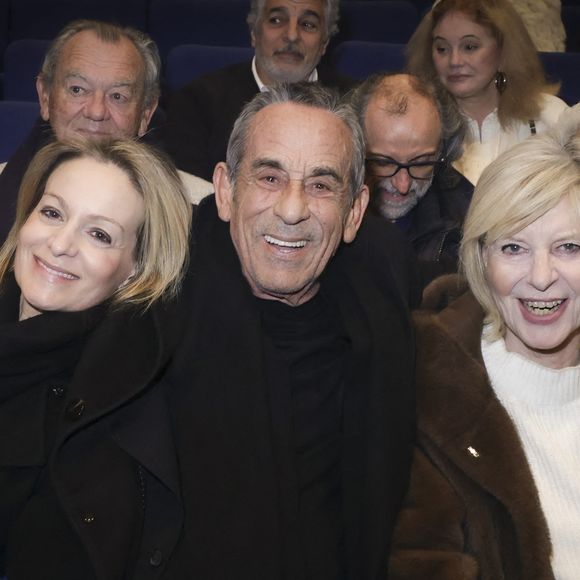 Audrey Crespo-Mara, Thierry Ardisson, Chantal Ladesou au concert d’Enrico Macias pour sa tournée La Fête Continue ! dans la salle de spectacle Le Dôme de Paris - Palais des Sports à Paris, France, le 15 mars 2025. © Jack Tribeca/Bestimage