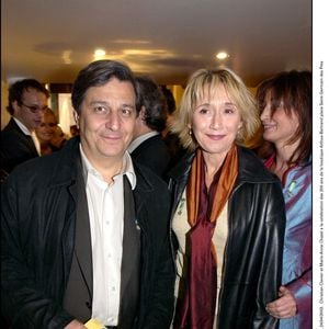 Christian Clavier et Marie-Anne Chazel lors de la célébration des 200 ans de la boutique Arthus-Bertrand, place Saint-Germain-des-Prés. Paris, France, 24/04/2003. Crédit Serge Arnal/Abaca
