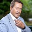 Georges Fenech, célibataire "bon parti" qui cherche l’amour… aidé par Pascal Praud ! "Il a cinq retraites et une maison en Corse"