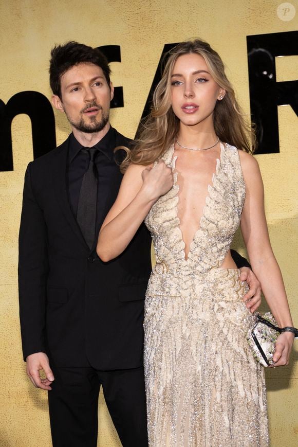 Pavel Durov (PDG de Telegram) et sa compagne Julia (Juli Vavilova ) au photocall du gala AmFar 2025 by Chopard à l'Hôtel du Cap-Eden-Roc à Antibes le 22 mai 2025.

© Moreau / Jacovides / Bestimage