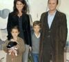 Avec sa précédente femme, Juliette, il était resté 30 ans en ménage. Son déménagement de Paris pour Sète aurait joué dans la séparation...

L'acteur français Alexandre Brasseur, accompagné de son ex-femme  Juliette et de leurs enfants, assiste au vernissage de l'exposition "Il était une fois Walt Disney" organisée au Grand Palais, à Paris, en France, le 26 septembre 2006. Photo de Nicolas Gouhier/Abaca