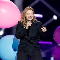 Santa évoque le mode d'éducation particulier qu'elle a connu durant son enfance