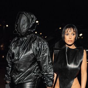 Kanye West et Bianca Censori arrivent au restaurant Nuova Arena où le dîner Marni se déroulait ensemble à Milan, en Italie, le 23 février 2024. ©Splash New/ABACAPRESS.COM