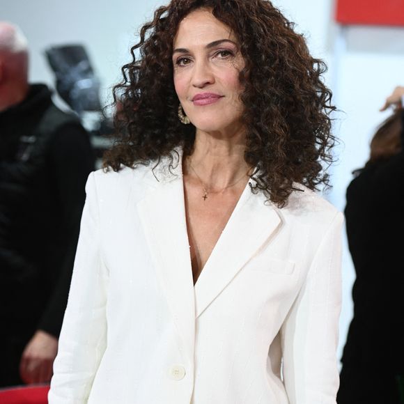 Michel Drucker va notamment voir défiler sur son plateau la comédienne et ancienne Miss France Linda Hardy

Exclusif - Linda Hardy - Enregistrement de l'émission Vivement dimanche au studio Rive gauche , presentée par Michel Drucker . Diffusion sur France 3 le 30 novembre 2025. © Guillaume Gaffiot / Bestimage