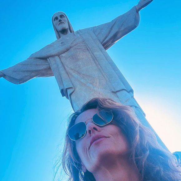 Faustine Bollaert partage des moments de sa vie sur Instagram.