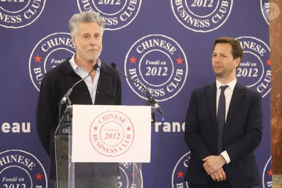 Celui qui a fondé en septembre 2011 l'École européenne des métiers de l'Internet (EEMI avec Jacques-Antoine Granjon (Vente-privee.com), Xavier Niel (FREE) et Alain Malvoisin a pu retrouver Bernard de La Villardière, Louis Sarkozy lors de ce prestigieux événement. 

Chinese Business Club, 27 mars 2025, Paris
©Chinese Business Club, Paris
