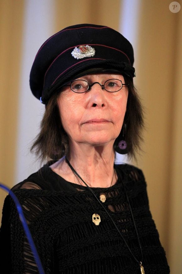 Brigitte Fontaine - Remise de la médaille de vermeil de la ville de Paris en 2012. Photo par AGENCE / BESTIMAGE