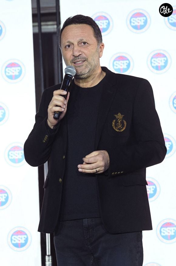 Arthur (Jacques Essebag) - Soirée de gala de l'Opération "Tous Sauveteurs" à l'occasion du 23ème anniversaire de l'association "Sauveteurs Sans Frontières" (SSF) à l'hôtel du Collectionneur Paris le 20 mars 2023.

© Rachid Bellak/Bestimage