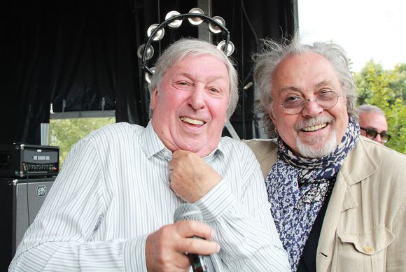 Exclusif - Cookie Dingler et Patrick Hernandez lors du concert La folie des années 80 au Croisic, France, le 20 août 2025. Ambiance garantie, tubes inoubliables et énergie 100% live pour le concert  La Folie des Années 80 2025. © Nöel Carrier/Bestimage