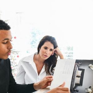 Exclusif - Sandrine Diouf et son fils Isaac posent dans leur maison à Marseille, France, le 16 janvier 2021. © Jean-René Santini/Bestimage