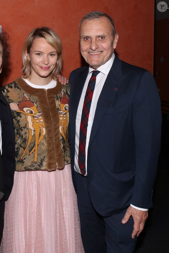 Il y a cinq ans, Jean-Charles de Castelbajac est devenu père d'une petite Eugénie, fruit de son amour pour Pauline, de 40 ans sa cadette.

Exclusif - Pauline de Drouas et Jean-Charles de Castelbajac au gala pour la Fondation Recherche Alzheimer à l'Olympia à Paris, le 14 mars 2022. 

Photo : Bertrand Rindoff / Bestimage