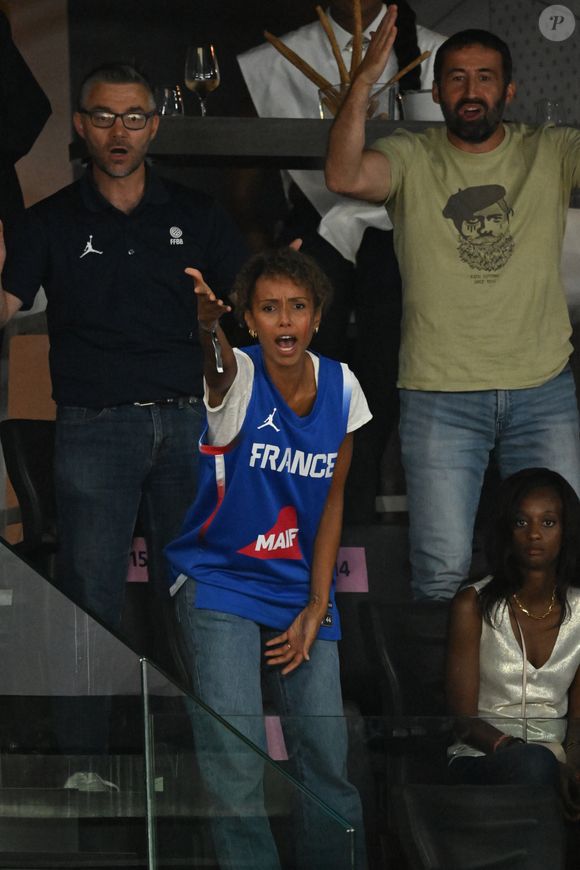 Sonia Rolland - Les célébrités assistent au match de basket féminin France - Etats-Unis (66-67) lors des Jeux Olympiques de Paris2024 (JO), le 11 août 2024. 
© Perusseau/ Jacovides / Bestimage