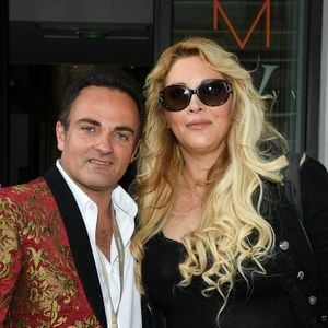 Il décrit une femme affaiblie et en lutte contre ses addictions.

Exclusif - Laurent Amar et Loana Petrucciani arrivent à l'hôtel Five Seas lors du 72ème Festival International du Film de Cannes, France, le 21 mai 2019. Photo par LIONEL URMAN  / BESTIMAGE