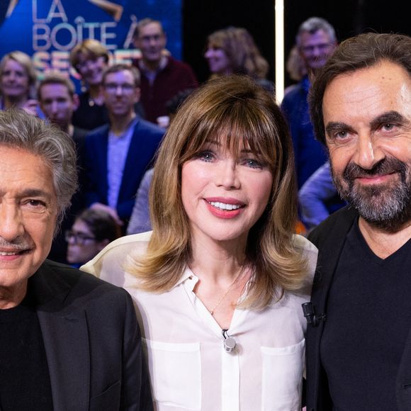 Exclusif - Frédéric François, André Manoukian, Isabelle Morizet (Karen Cheryl) en backstage de l'enregistrement de l'émission "La Boîte à secrets", présentée par F.Bollaert et diffusée le 16 janvier 2026 sur France 3, dans les studios du Lendit à Saint-Denis, France, le 16 décembre 2025. © Cyril Moreau/Bestimage
